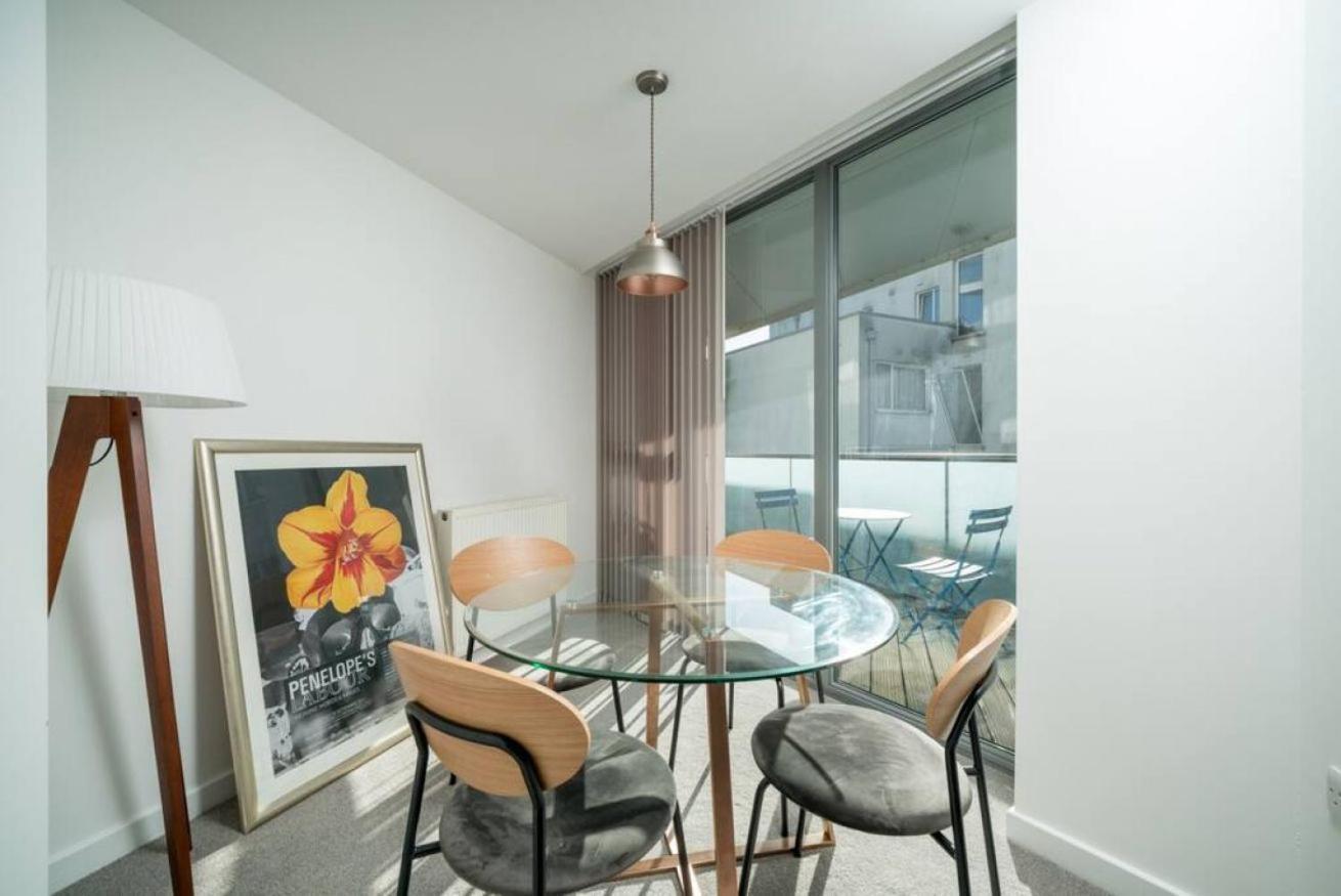 Apartment Charming Flat Near Canary Wharf *