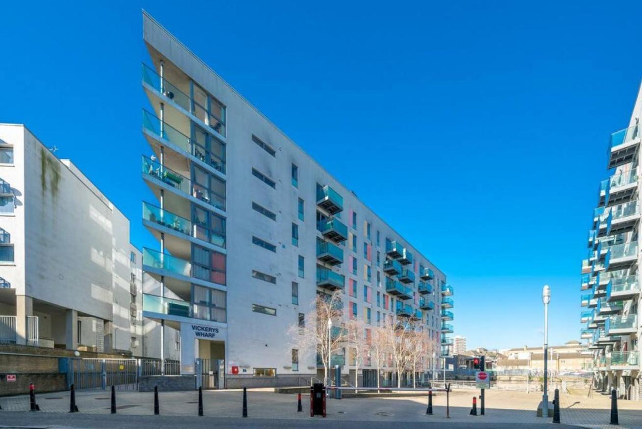 Charming Flat Near Canary Wharf Apartment *